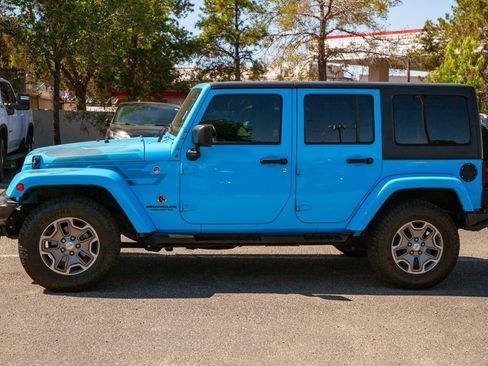 Used 2017 Jeep Wrangler Unlimited Sahara AWD/4WD image 8