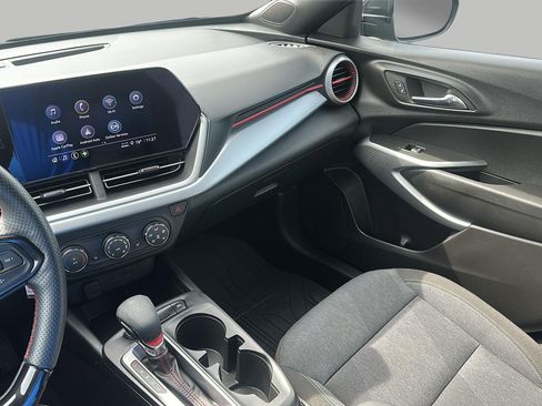 Used 2024 Chevrolet Trax RS w/ Driver Confidence Package FWD image 16