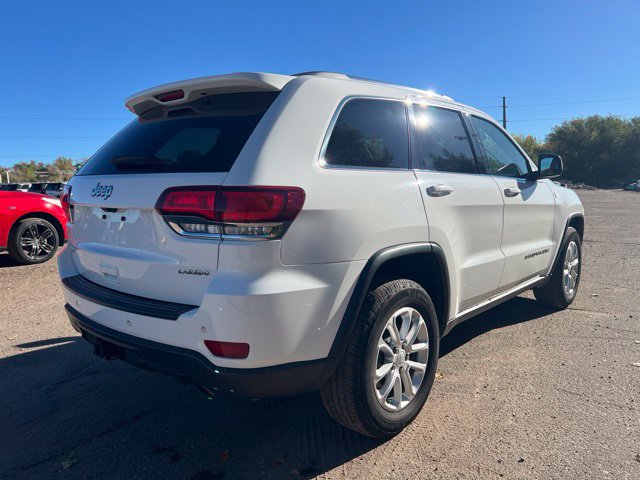 Used 2021 Jeep Grand Cherokee Laredo AWD/4WD image 5