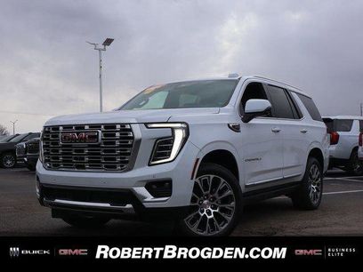 New 2026 GMC Yukon Denali w/ Sun & Power Step Package