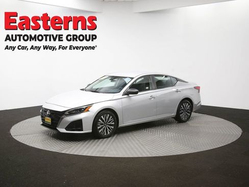 Used 2024 Nissan Altima 2.5 SV image 54