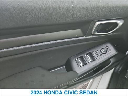 Certified 2024 Honda Civic Sport image 12