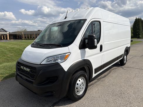 Used 2023 RAM ProMaster 2500 image 4