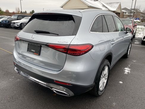 Used 2025 Mercedes-Benz GLC 300 4MATIC image 7