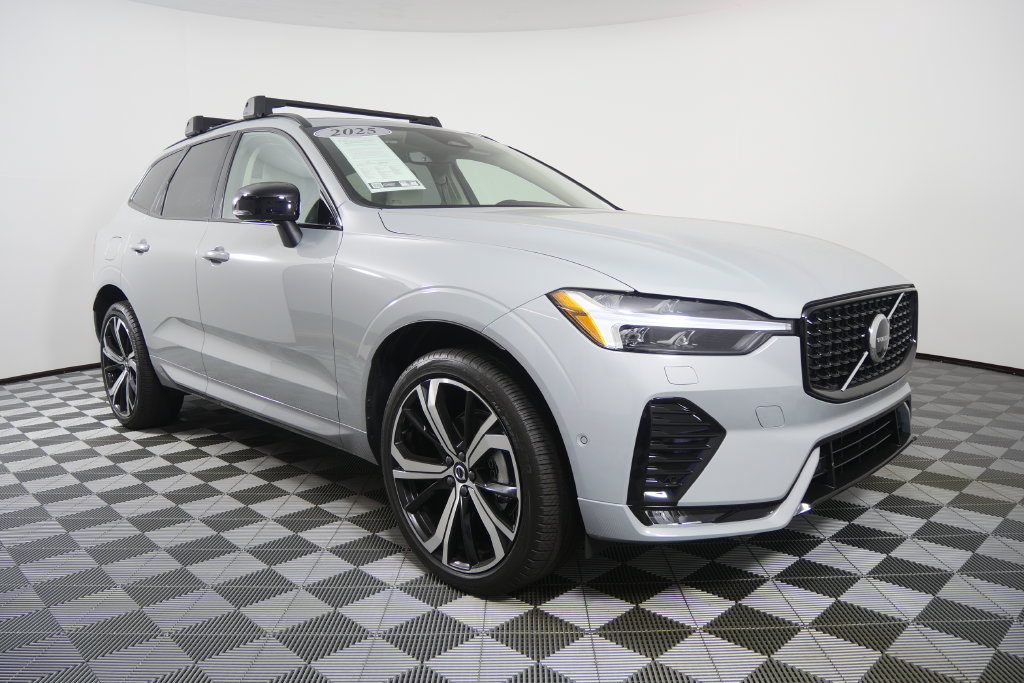 Used 2025 Volvo XC60 B5 Ultra w/ Protection Package Premier AWD/4WD image 2