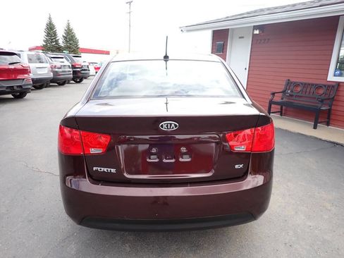 Used 2010 Kia Forte EX FWD image 5