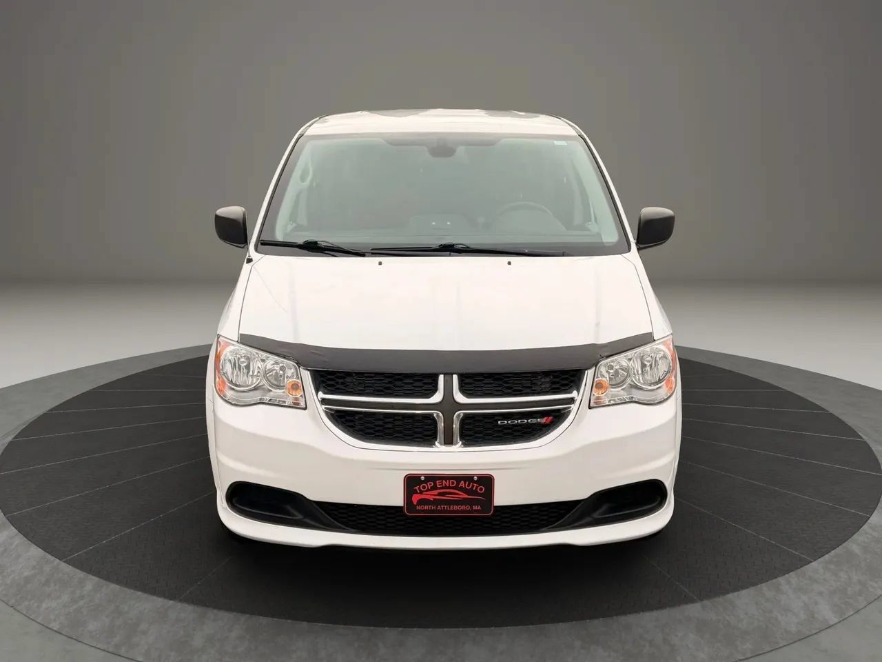 Used 2019 Dodge Grand Caravan SE FWD image 2