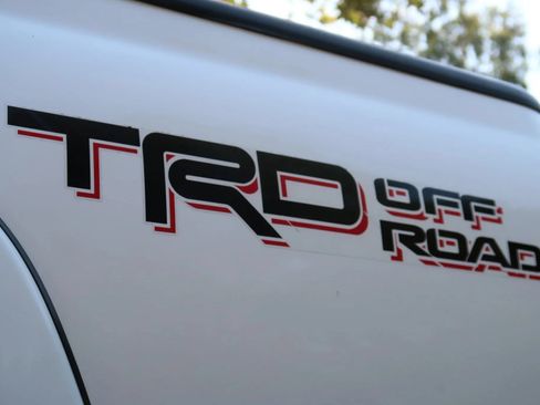 Used 2014 Toyota Tacoma PreRunner w/ TRD Off-Road Package RWD image 14