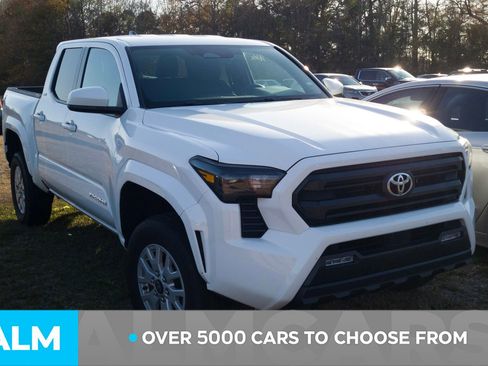Used 2024 Toyota Tacoma SR5 image 3