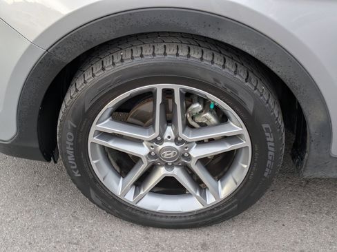 Used 2019 Hyundai Santa Fe XL image 13