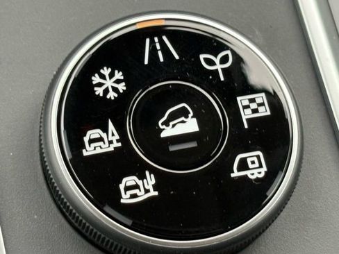 New 2026 Nissan Pathfinder SV image 8