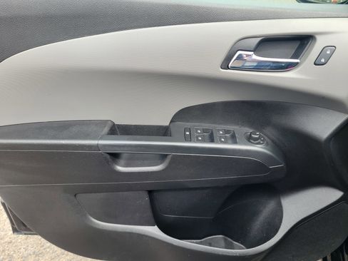 Used 2015 Chevrolet Sonic LTZ image 21