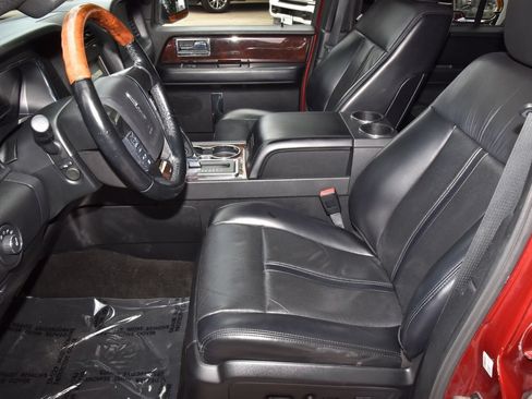 Used 2017 Lincoln Navigator L Select AWD/4WD image 13