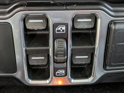 Used 2022 Jeep Wrangler Unlimited Sport AWD/4WD image 22