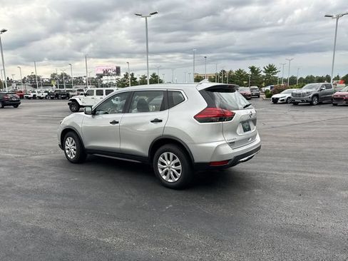 Used 2017 Nissan Rogue S FWD image 3