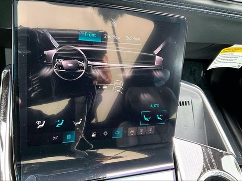 New 2026 Cadillac Escalade IQL Luxury w/ LPO, Floor Liner Package AWD/4WD image 28