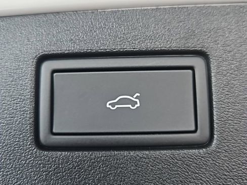 New 2026 Volkswagen Tiguan SE image 20