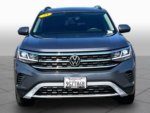 Used 2023 Volkswagen Atlas SE w/ Panoramic Sunroof Package AWD/4WD image 3