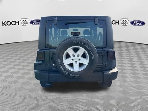 Used 2017 Jeep Wrangler Unlimited Sport w/ Quick Order Package 24S AWD/4WD image 7