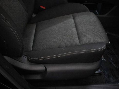 Used 2025 Nissan Rogue SV image 29