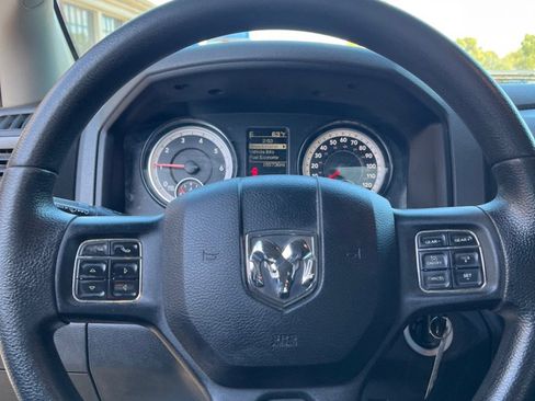 Used 2015 RAM 1500 Express image 9