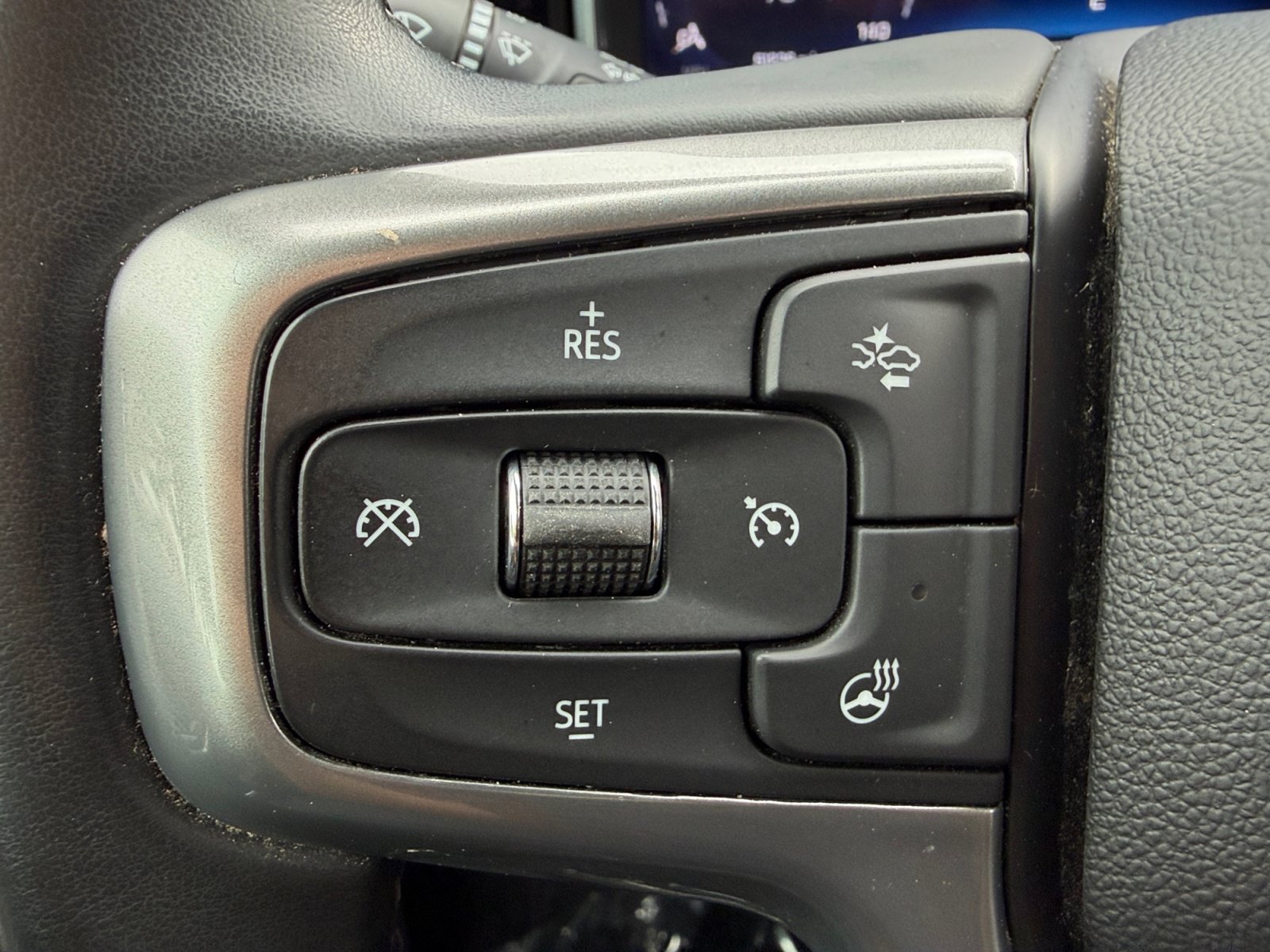 Used 2025 Chevrolet Silverado 3500 LT w/ Safety Package AWD/4WD image 24