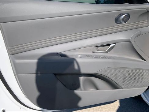 Used 2025 Hyundai Elantra Sport image 19