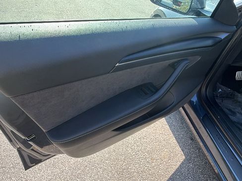 Used 2023 Tesla Model 3 Performance image 14