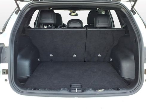 Used 2025 Jeep Compass Trailhawk AWD/4WD image 9