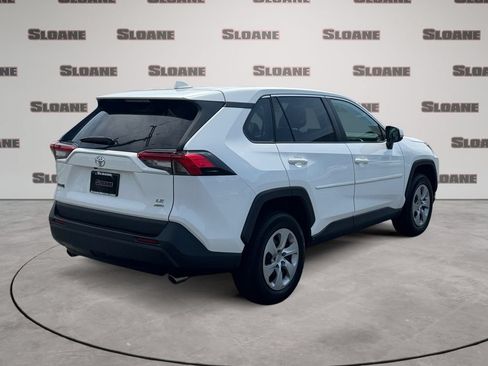 Used 2023 Toyota RAV4 LE AWD/4WD image 5