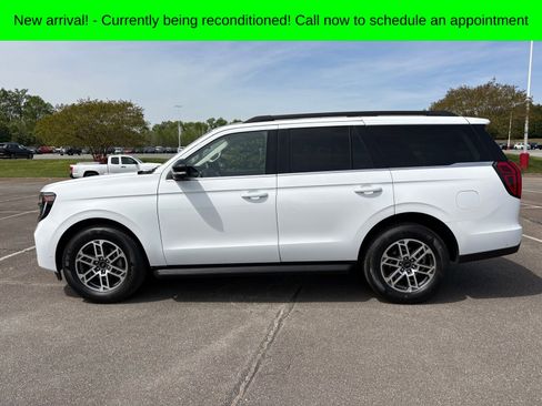 Used 2025 Ford Expedition Active image 11