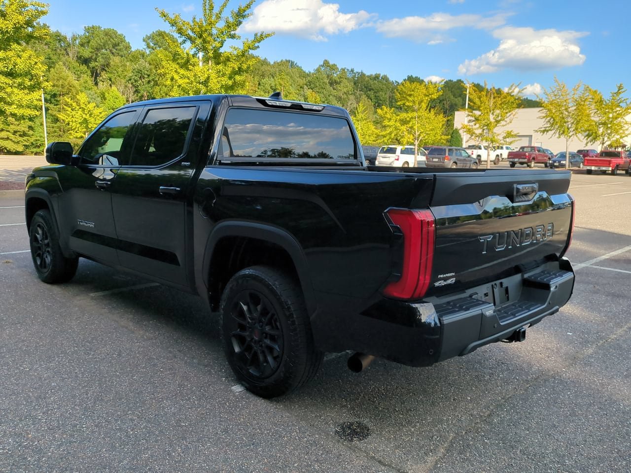Used 2025 Toyota Tundra SR5 w/ SR5 Premium Package AWD/4WD image 6