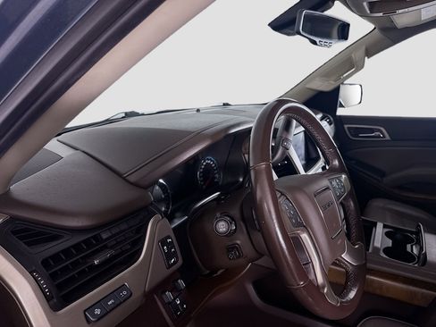 Used 2020 GMC Yukon Denali w/ Enhanced Security Package image 23