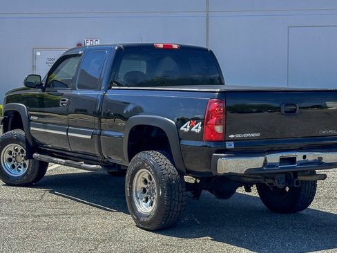 Used 2003 Chevrolet Silverado 2500 LT AWD/4WD image 16