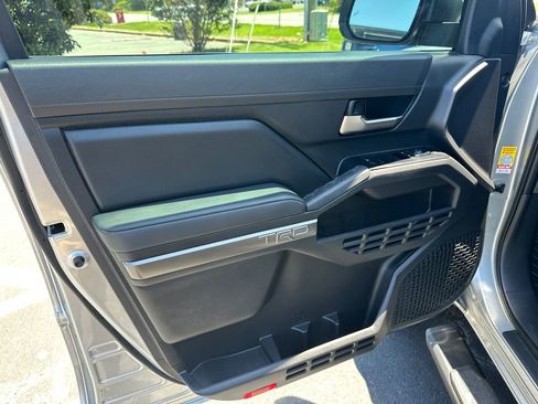 Used 2025 Toyota Tacoma TRD Sport AWD/4WD image 10