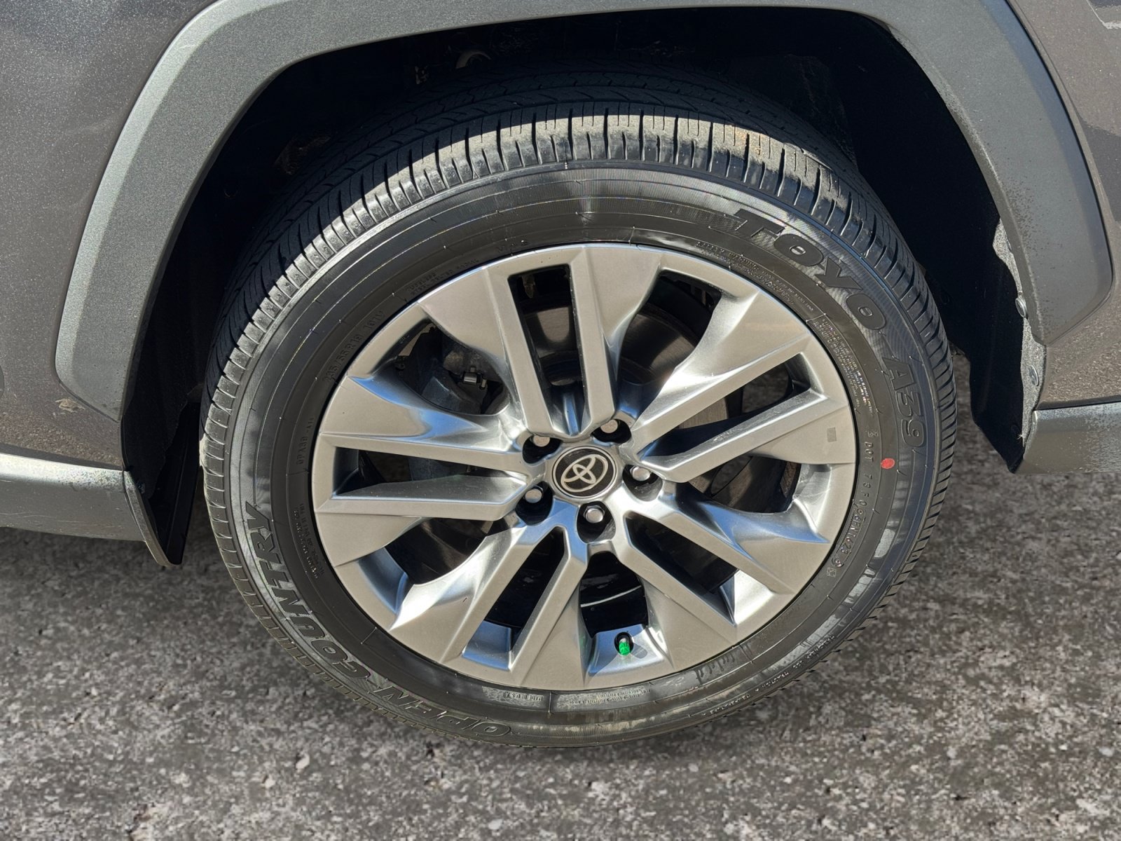 Used 2023 Toyota RAV4 XLE Premium AWD/4WD image 15