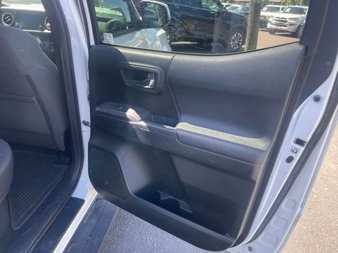 Used 2017 Toyota Tacoma TRD Sport w/ Tow Package RWD image 35