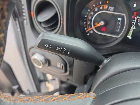 Used 2024 Jeep Gladiator Mojave w/ Technology Group AWD/4WD image 22