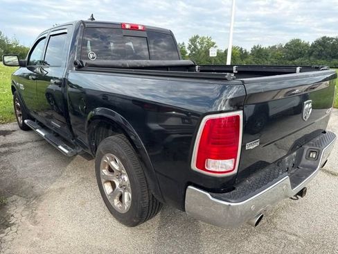 Used 2017 RAM 1500 Laramie w/ Convenience Group AWD/4WD image 3