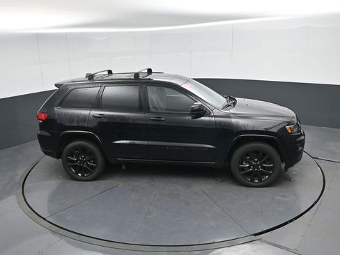 Used 2022 Jeep Grand Cherokee Laredo X image 50