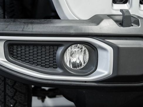 Used 2021 Jeep Gladiator Overland w/ Popular Equipment Package image 12