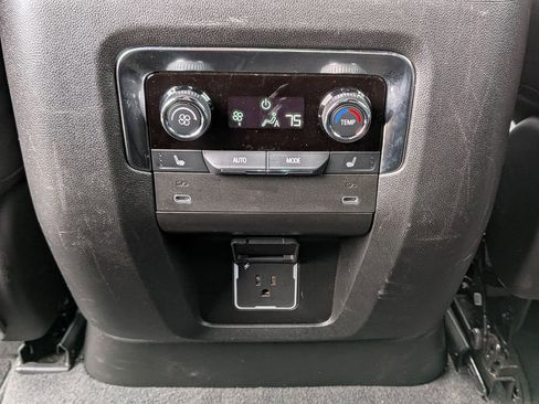 Used 2025 Chevrolet Tahoe Premier image 30