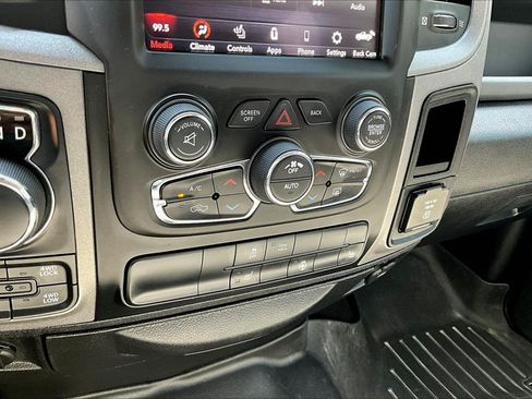 Used 2019 RAM 1500 Express w/ Wheel & Sound Group AWD/4WD image 17