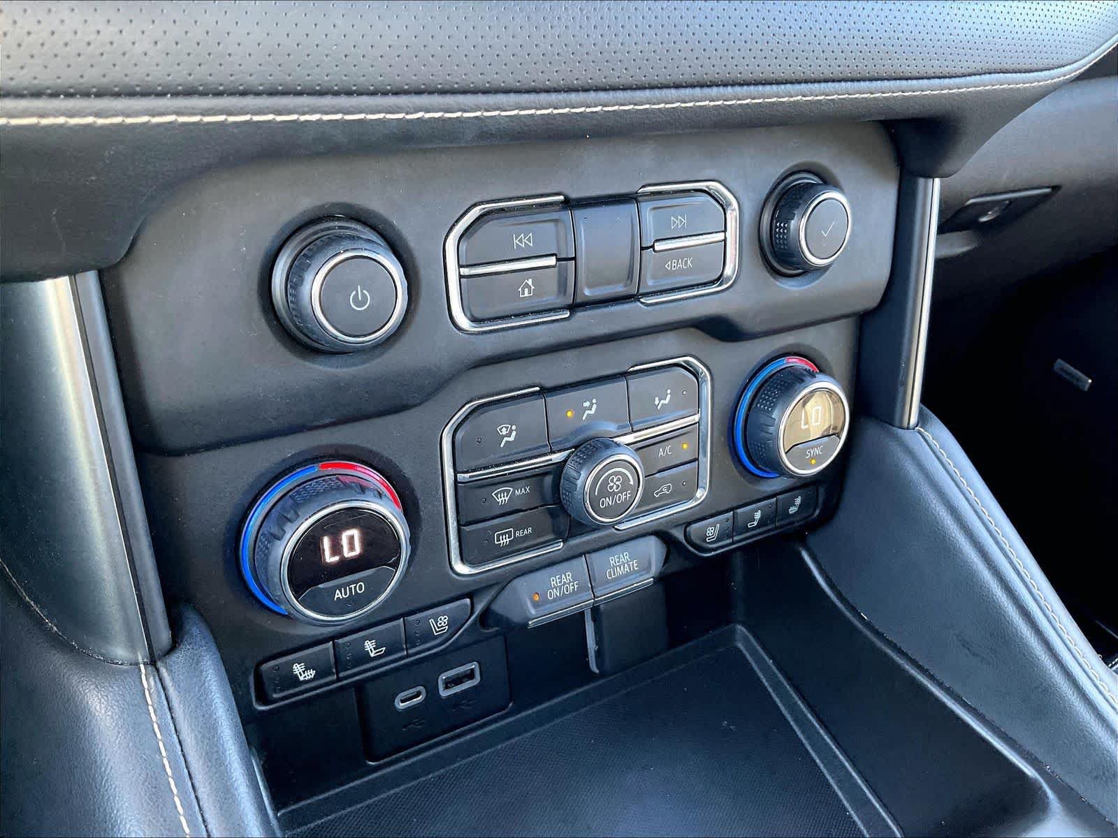 Used 2021 Chevrolet Tahoe Premier AWD/4WD image 37
