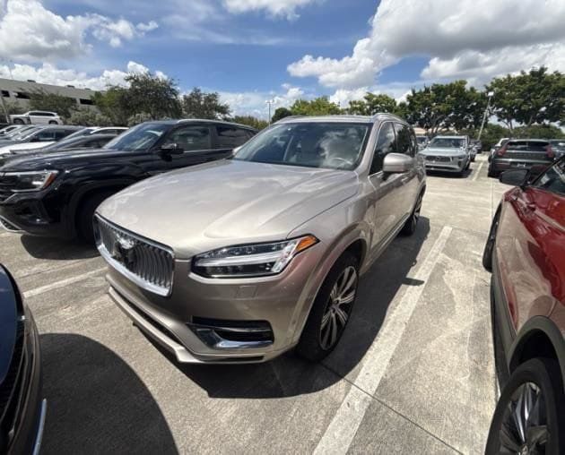 Certified 2025 Volvo XC90 T8 Plus w/ Protection Package Premier AWD/4WD image 1