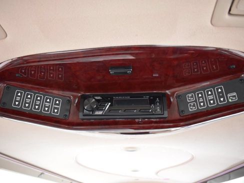 Used 2007 Lincoln Town Car Executive RWD image 26