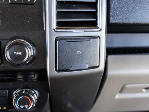 Used 2018 Ford F150 XLT image 28