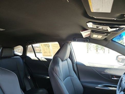 Used 2024 Toyota Venza XLE image 13