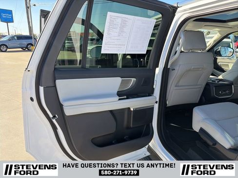 Used 2025 Ford Expedition Max Platinum w/ Driver's Package image 46