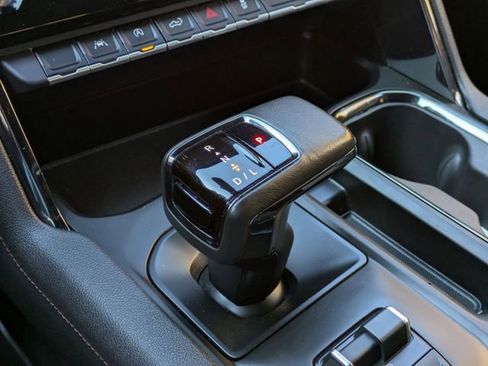 Used 2022 GMC Sierra 1500 AT4 w/ AT4 Preferred Package image 25